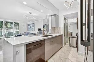 347 N New River Dr E, Fort Lauderdale, FL 33301 - Photo 3