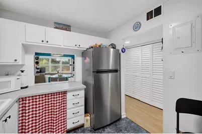 2312 S Cypress Bend Dr, Unit #405, Pompano Beach, FL 33069 - Photo 5