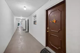 2312 S Cypress Bend Dr, Pompano Beach, FL 33069 - Photo 29