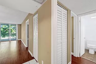 9235 Lagoon Pl, Davie, FL 33324 - Photo 7