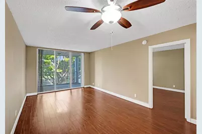 9235  Lagoon Pl, Unit #308, Davie, FL 33324 - Photo 9