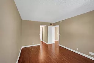 9235 Lagoon Pl, Davie, FL 33324 - Photo 17