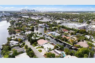 1735 NE 23rd Ave, Fort Lauderdale, FL 33305 - Photo 13