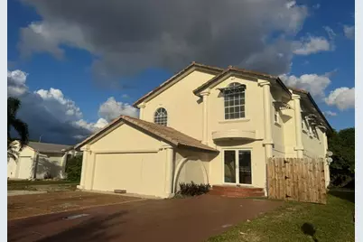 472 NW 2nd Ter, Deerfield Beach, FL 33441 - Photo 1