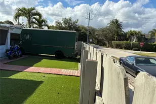 516 SW 15th St, Fort Lauderdale, FL 33315 - Photo 11