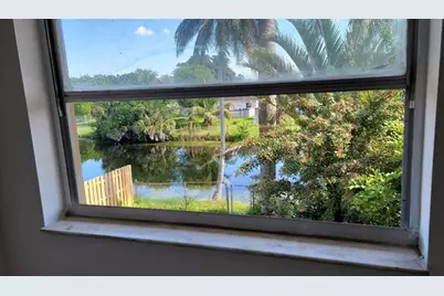 609 SW 79th Ter, North Lauderdale, FL 33068 - Photo 3