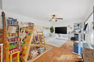 9142 SW 23rd St, Davie, FL 33324 - Photo 7