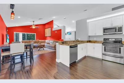 248 NW 116th Ter, Coral Springs, FL 33071 - Photo 9