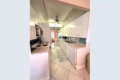 1076  Newport Q, Unit #1076, Deerfield Beach, FL 33442 - Photo 9