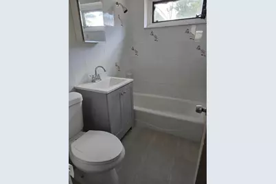 31  Edmund Rd, Unit #1, West Park, FL 33023 - Photo 3