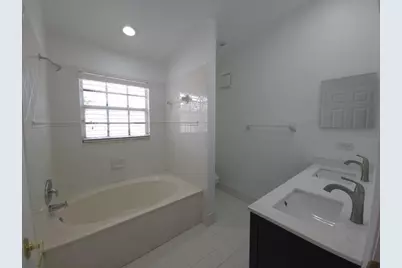 18713 SW 26th St, Miramar, FL 33029 - Photo 23