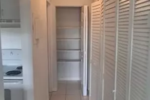 251 NW 177th St, Miami, FL 33169 - Photo 5