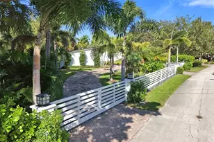 2525 SE 7th Dr, Pompano Beach, FL 33062 - Photo 33