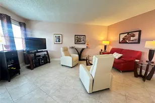 4004 Newport G, Deerfield Beach, FL 33442 - Photo 3