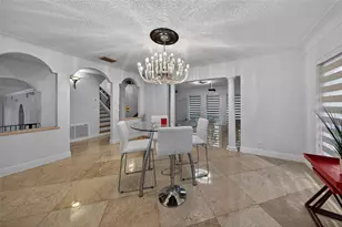 629 Kensington Pl, Wilton Manors, FL 33305 - Photo 7