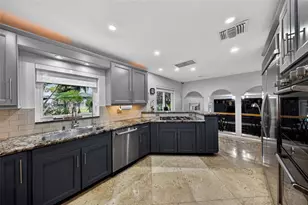 629 Kensington Pl, Wilton Manors, FL 33305 - Photo 11