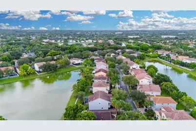 1858 NW 74th Way, Pembroke Pines, FL 33024 - Photo 37