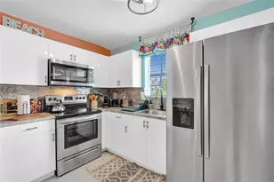 8236 NW 1st Pl, Miami, FL 33150 - Photo 9