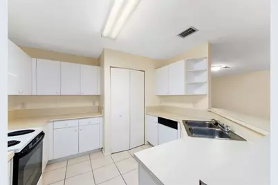 8496 NW 40th St, Coral Springs, FL 33065 - Photo 13