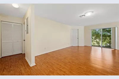 8496 NW 40th St, Coral Springs, FL 33065 - Photo 7