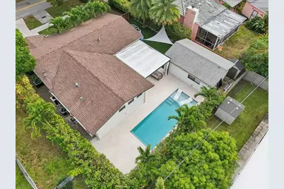 1660 SW 32nd Ct, Miami, FL 33145 - Photo 5