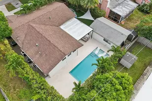 1660 SW 32nd Ct, Miami, FL 33145 - Photo 5