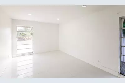 6609 NW 80th Ct, Tamarac, FL 33321 - Photo 5