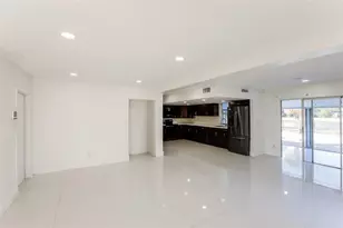 6609 NW 80th Ct, Tamarac, FL 33321 - Photo 9