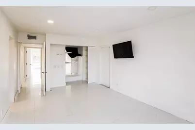 6609 NW 80th Ct, Tamarac, FL 33321 - Photo 7