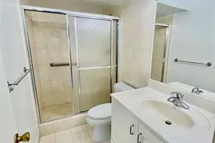 1000 NE 14th Ave, Hallandale Beach, FL 33009 - Photo 3