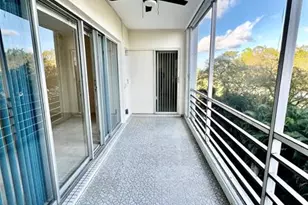 1000 NE 14th Ave, Hallandale Beach, FL 33009 - Photo 15