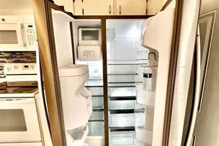 1000 NE 14th Ave, Hallandale Beach, FL 33009 - Photo 13