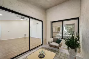 19986 NE 5th Ct, Miami, FL 33179 - Photo 31