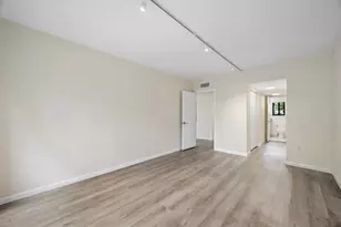 19986 NE 5th Ct, Miami, FL 33179 - Photo 17