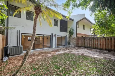 19986 NE 5th Ct, Unit #4D, Miami, FL 33179 - Photo 37