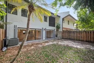 19986 NE 5th Ct, Miami, FL 33179 - Photo 37