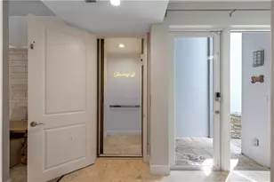 302 NE 8th Ave, Fort Lauderdale, FL 33301 - Photo 3