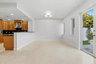 302 NE 8th Ave, Fort Lauderdale, FL 33301 - Photo 17