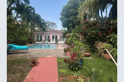 3755  Royal Palm Ave, Miami Beach, FL 33140 - Photo 3