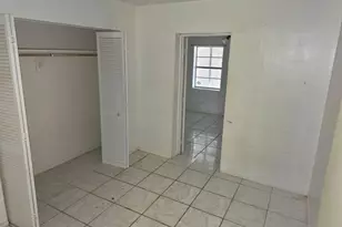 7708 SW 9th St, North Lauderdale, FL 33068 - Photo 5