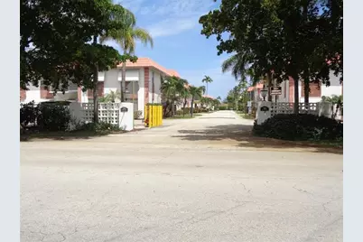 3550 NW 8th Ave, Unit #712, Pompano Beach, FL 33064 - Photo 1