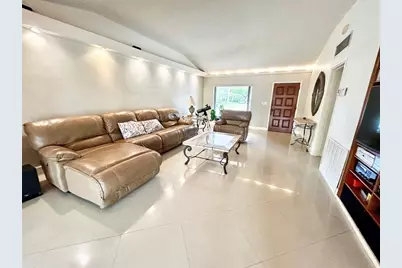 12900 N Bayshore Dr, North Miami, FL 33181 - Photo 11