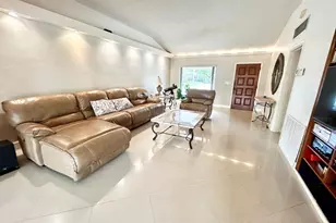 12900 N Bayshore Dr, North Miami, FL 33181 - Photo 11