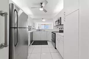 7572 Trent Dr, Fort Lauderdale, FL 33321 - Photo 7