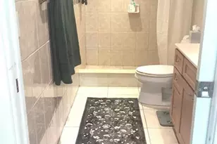 630 Tennis Club Dr, Fort Lauderdale, FL 33311 - Photo 11