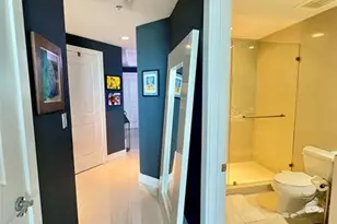 315 NE 3rd Ave Unit, Fort Lauderdale, FL 33301 - Photo 3