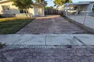 5751 SW 37th St, Davie, FL 33314 - Photo 11