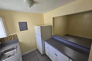 13695 NE 3rd Ct, North Miami, FL 33161 - Photo 3