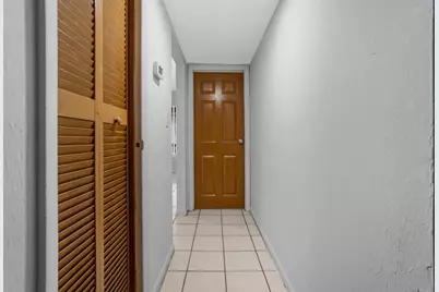 2424 NW 39th Way, Unit #202, Lauderdale Lakes, FL 33311 - Photo 11