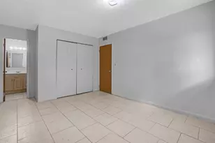 2424 NW 39th Wy, Lauderdale Lakes, FL 33311 - Photo 7